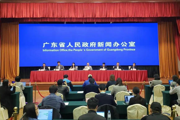 林天歆副院长参加新闻发布会